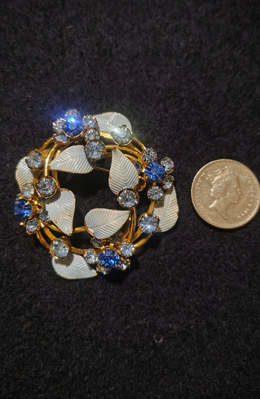 Beautiful vintage brooch